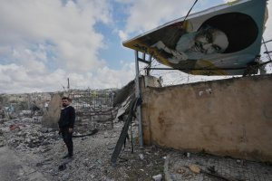 .konfrontácie: Trampoty živočícha politického II – kultúra a rozum, filozofia verzus ideológie