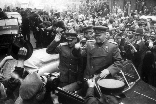 Komu postavil Fico sochu? Masovému vrahovi z Budapešti v roku 1956. Ďalší ruský kolík zapichnutý v slovenskej zemi