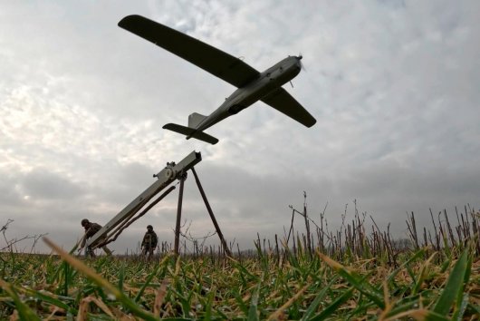 Ukrajina ONLINE: Ruský dron lietal s vlajkou víťazstva nad okupovanými časťami Ukrajiny