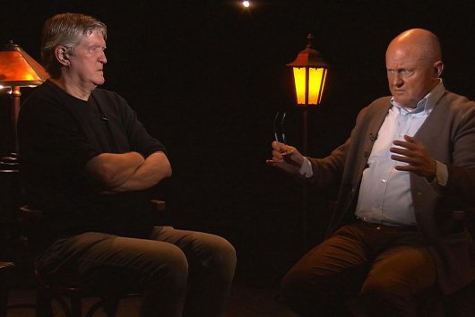 .pod lampou s Romanom Kvasnicom: Ak nezmeníme prokuratúru a políciu, nezmeníme nič. Vláde treba ukázať, že nie sme paholkovia