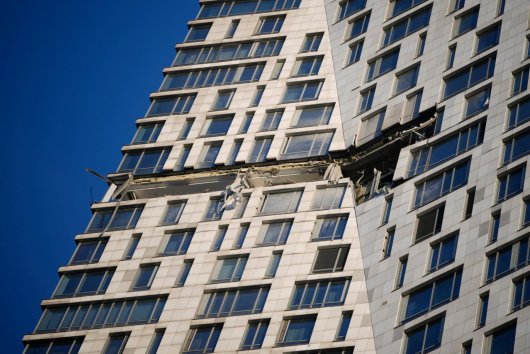 Ukrajina ONLINE: Kyjev hlási útoky na ruské lode, dron zasiahol obytnú budovu v Moskve