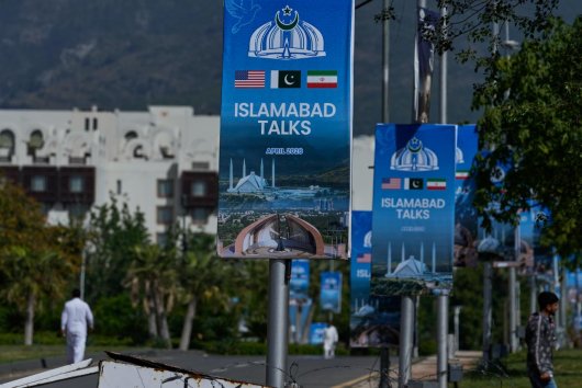 Udalosť dňa: Irán sa vyhráža „novými kartami na bojisku“, Trump chce presúvať urán