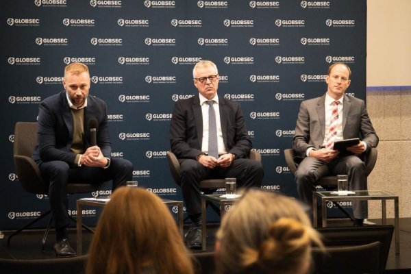 GLOBSEC Forum 2025 vyzýva Európu, aby konala