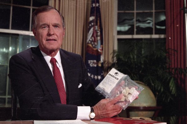 Zomrel bývalý americký prezident George Bush starší