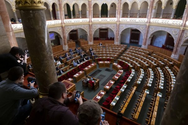 Maďarsko: Frakcia Fideszu podporí ratifikáciu vstupu Švédska do NATO