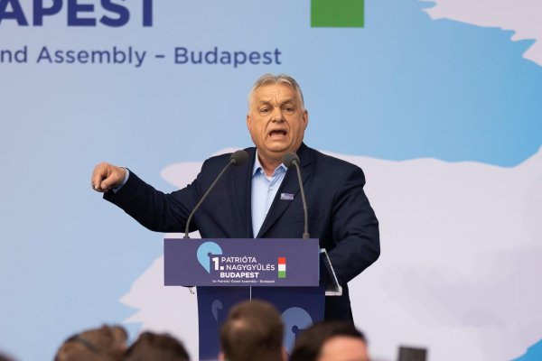 Len úplný hlupák by teraz chystal teroristický útok, ktorý by pomohol Orbánovi