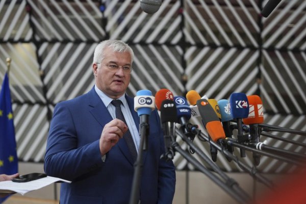 Sybiha Szijjártóovi: Svoje sťažnosti posielajte priateľom v Moskve