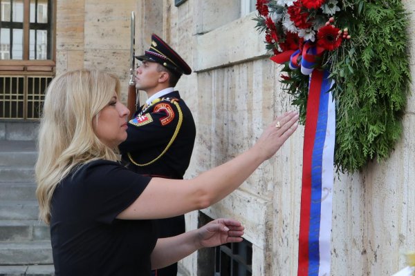 Okupáciu si musíme pripomínať, nedovoľme skresľovanie histórie, vyhlásila prezidentka