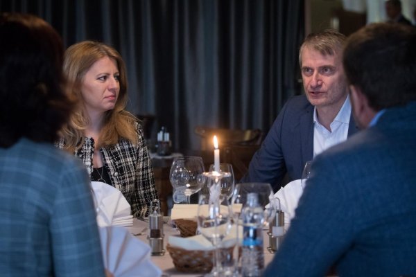 Prvý relevantný prieskum: Zatiaľ vedú Mistrík a Šefčovič