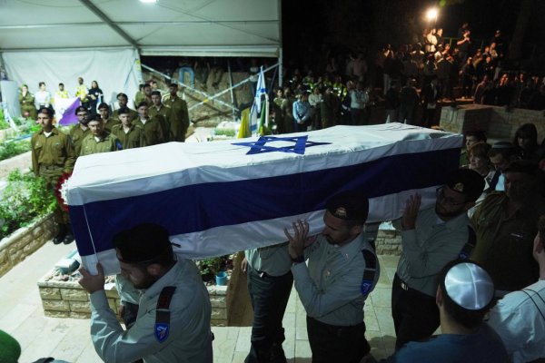 Hamas odovzdal Červenému krížu telá ďalších dvoch rukojemníkov