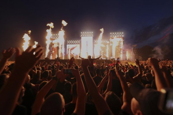 V Chorvátsku bol megakoncert s ustašovskými heslami, prišli aj vládni politici