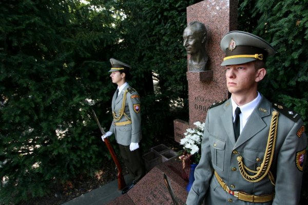 Slovensko si pripomína 30 rokov od smrti Alexandra Dubčeka