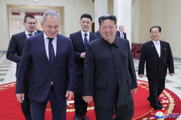 Sergej Šojgu je opäť v KĽDR; rokovať bude aj s Kim Čong-unom