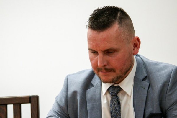 Daniel Bombic, obžalovaný z extrémistickej trestnej činnosti, ostáva vo väzbe