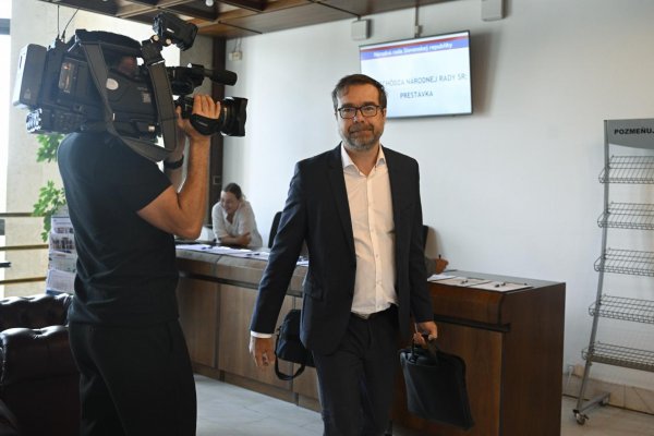 Krajčí odchádza z klubu Slovensko, Za ľudí, KÚ aj Hnutia Slovensko