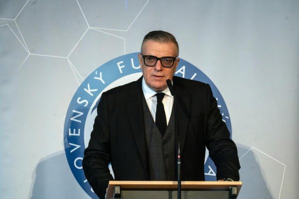 Ján Kováčik zostáva na čele SFZ. Nadpolovičnú väčšinu hlasov získal už v 1. volebnom kole