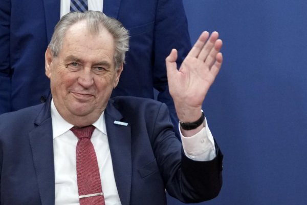 Zeman pricestuje v pondelok na rozlúčkovú návštevu Slovenska