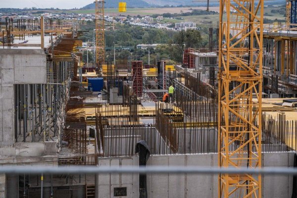 Opozícia iniciuje pre nemocnicu v Prešove mimoriadny zdravotnícky výbor