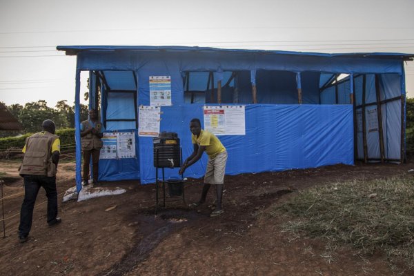 Uganda potvrdila druhé úmrtie na ebolu, infikovali sa členovia jednej rodiny