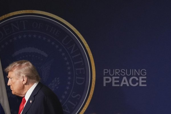 Trump je ochotný podporiť návrh Ruska prevziať kontrolu nad Donbasom