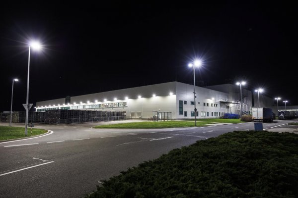 Bezkonkurenčná rýchlosť dodávok originálnych dielov prináša zákazníkom značky Škoda servis bez zbytočných prestojov