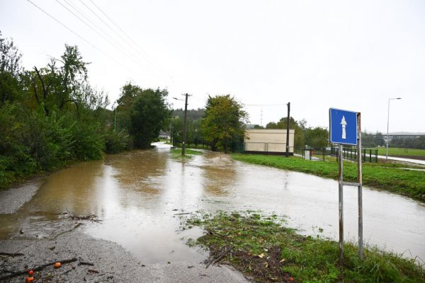 Štátne Hoaxy a podvody sa úplne vykašľali na konšpirácie o povodni. Radšej kryli zadok vláde