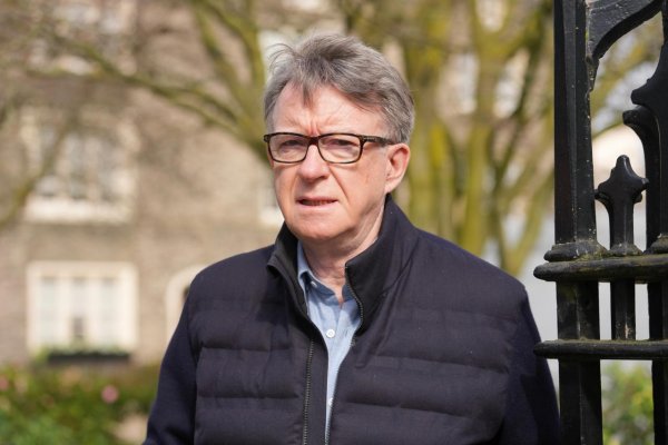 OLAF začal vyšetrovať prípad Mandelsona a jeho väzieb na Epsteina