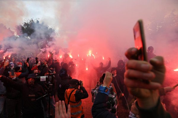 Demonštranti neboli jediní. Vulgarizmy pred Úradom vlády svojho času vykrikoval aj Igor Matovič