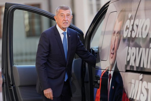 V českých voľbách zvíťazil „agent Kremľa“, píšu v Rusku