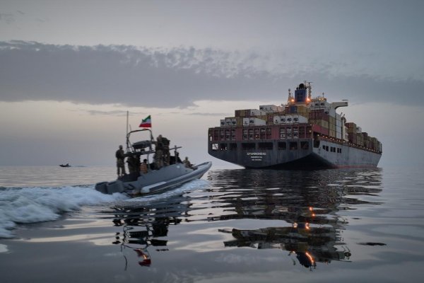 Irán dal USA nový návrh na otvorenie Hormuzského prielivu