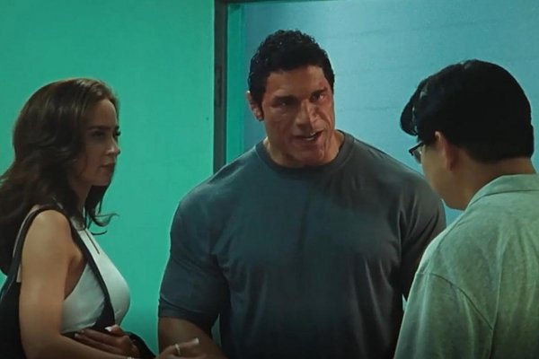 .týždeň vo filme: The Rock v dráme, Podfukári a fínsky zlatokop