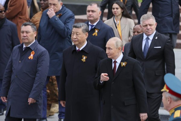 SaS a mimoparlamentné strany označujú cestu premiéra do Moskvy za hanbu