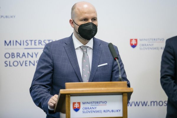 Pozíciu riaditeľa SIS obsadíme až po stabilizácii situácie v koalícii, vyhlásil minister obrany Naď