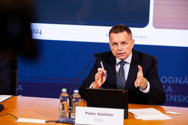 Špecializovaný trestný súd nezastavil stíhanie guvernéra NBS Kažimíra, zvažuje aj zmenu právnej kvalifikácie