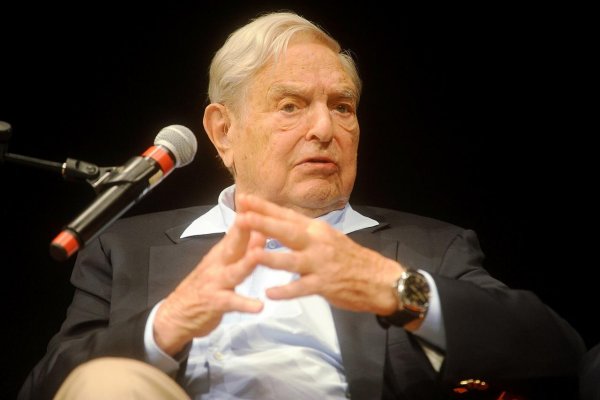 Trump vyzýva na stíhanie finančníka Georgea Sorosa a jeho syna Alexandra