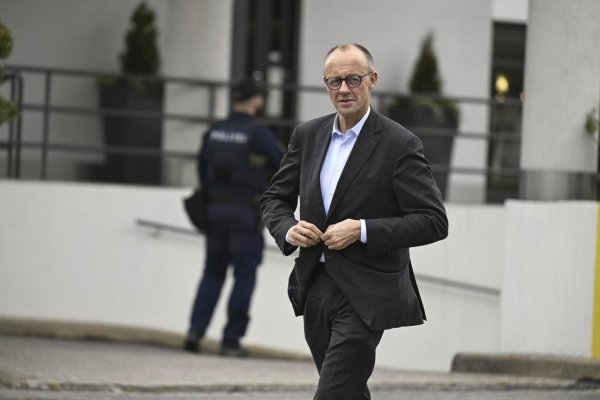 Nemecký kancelár varuje, že Slovensku pri súčasnom kurze navrhne odobrať eurofondy