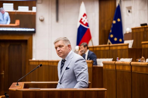 Fico nebude v rozpočte podporovať navýšenie výdavkov na zbraňové systémy