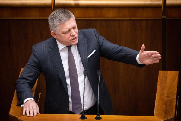 Robert Fico a komunikačné stereotypy v priebehu systematického manipulatívneho klamania