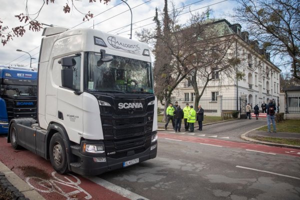 SNS v parlamente nepodporí zvýšenie ceny mýta, návrh už schválila vláda