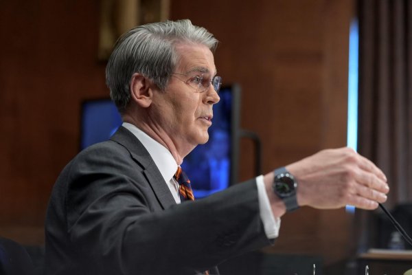 Ďalšie sankcie USA proti Rusku závisia od mierových rokovaní, vyhlásil Bessent