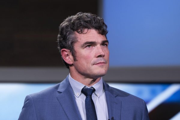 Príbeh pána Kenta alebo Nie je každý hrdina, kto odskočí od Trumpa