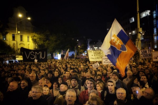 Ľudia vyšli opäť do ulíc. Chceli slušné Slovensko