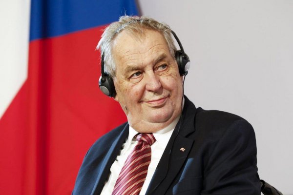 Zeman by Putina poslal pred vojnový súd; svoje proruské postoje bagatelizoval