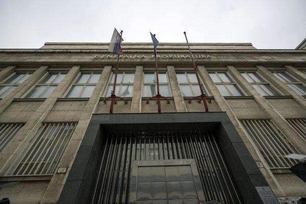 Prokurátor navrhol väzbu pre troch obvinených z činnosti neonacistickej skupiny