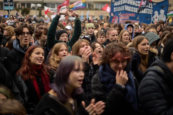 Nemecko: Tisíce žiakov a študentov protestovalo proti zákonu o vojenskej službe