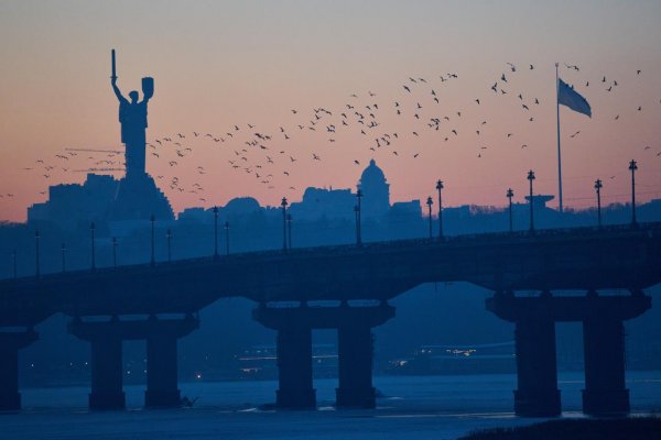 V Kyjeve došlo k streľbe, zahynulo pri nej niekoľko osôb
