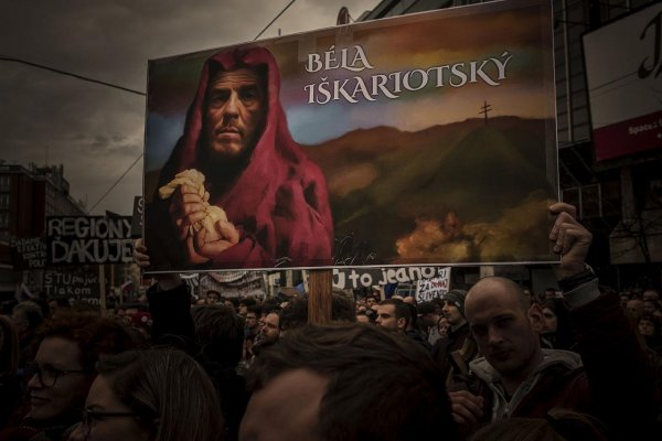 Ľudia na námestiach majú nové požiadavky, no stále rovnaký cieľ