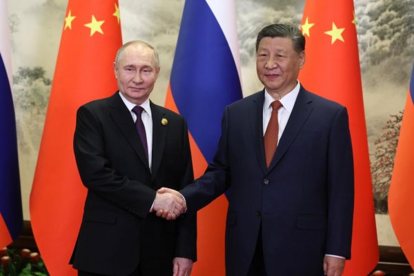 Putin a Si Ťin-pching v telefonáte hovorili o Ukrajine i o vzťahoch USA s Ruskom