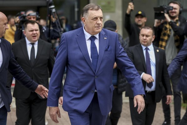 Bosna zrušila zatykač na lídra bosnianskych Srbov Milorada Dodika