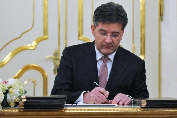 Miroslav Lajčák: Stúpajúci moskvič